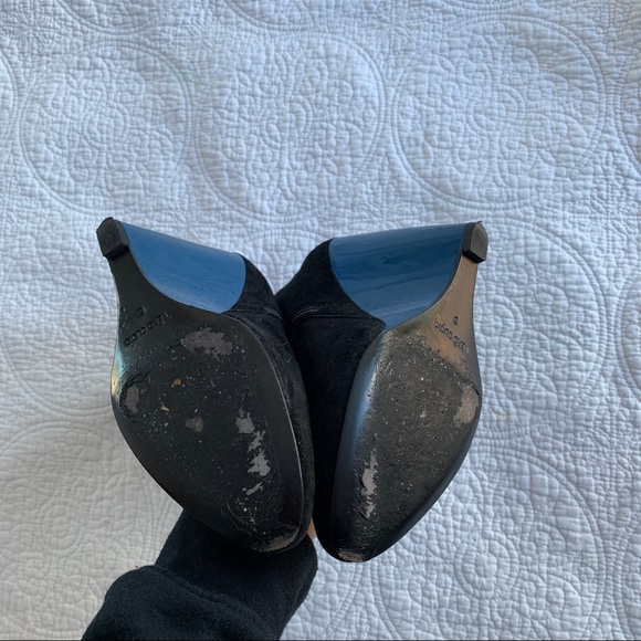 Vero Cuoio Black and Blue Colour Block Heels - Picture 6 of 7